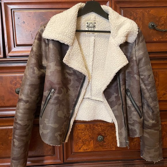 JSJU Boutique - Picture 1 of 2